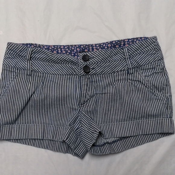 SOLD - Picture 1 of 6